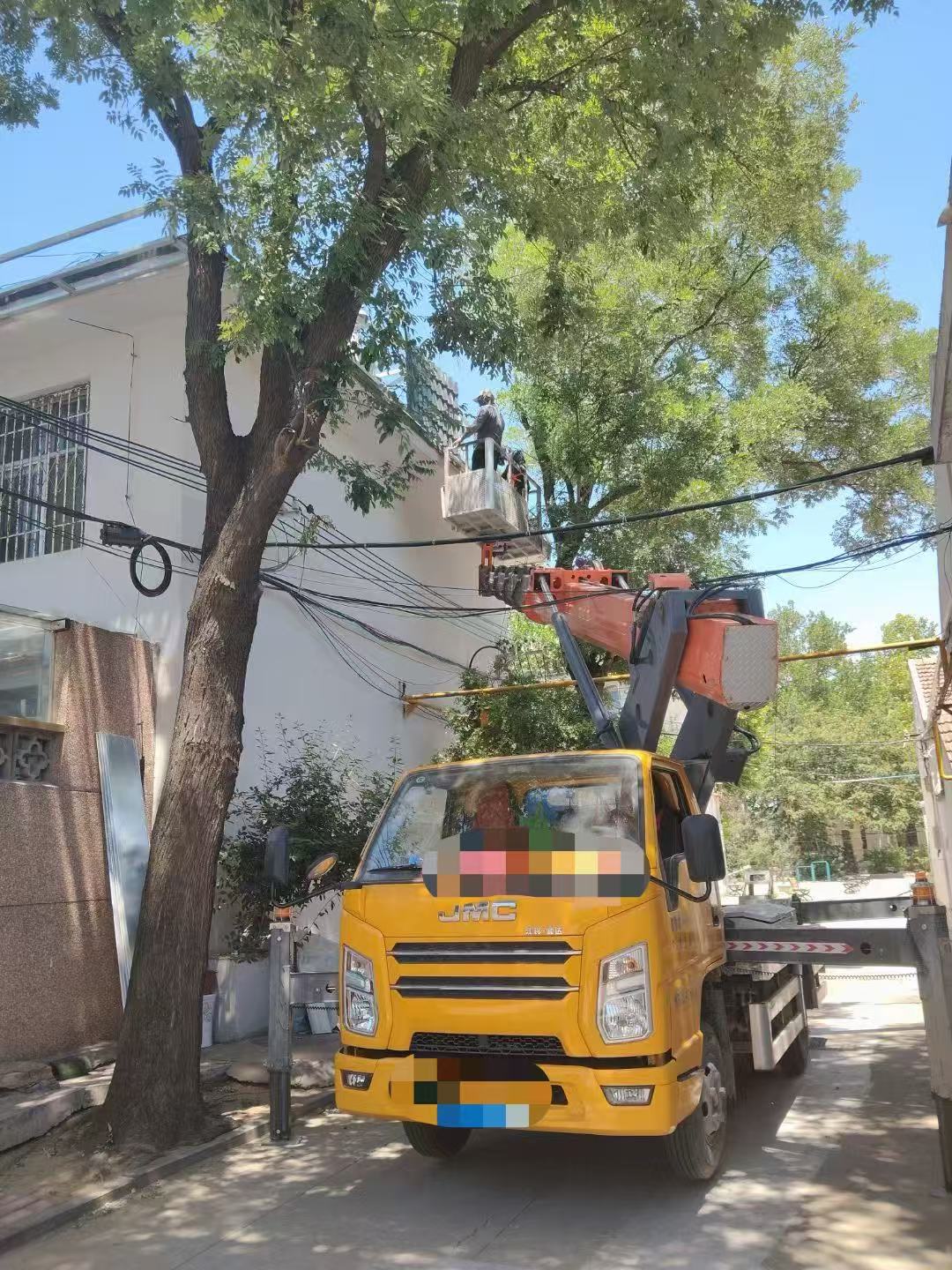 沽源县高空作业车能吊装重物吗？最大承载多少公斤？